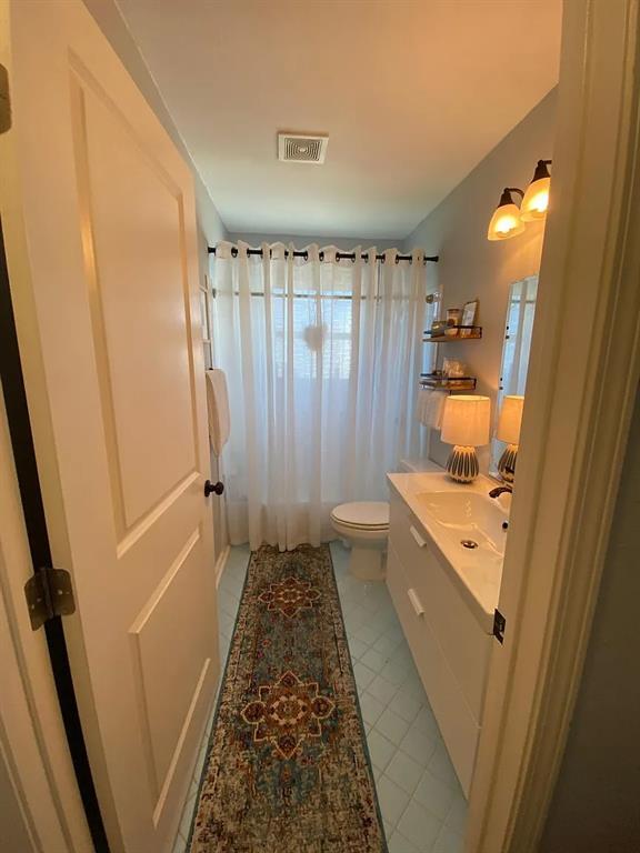 Building Photo - 1804 Adina St