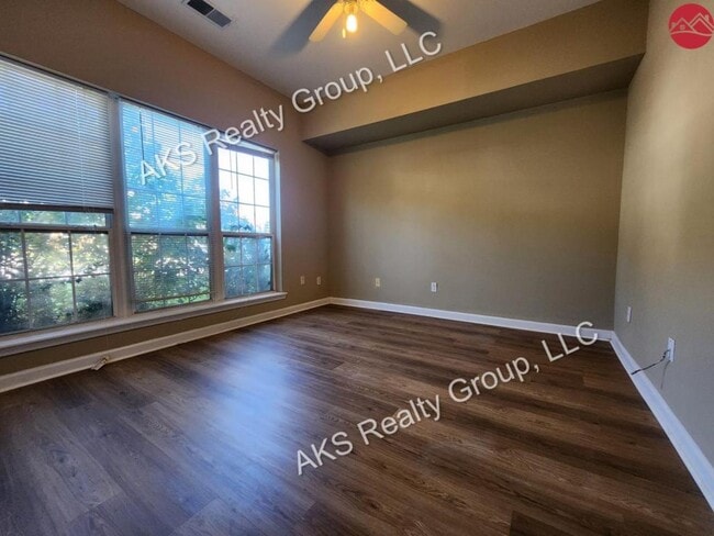 Building Photo - 124 Canyon Pl