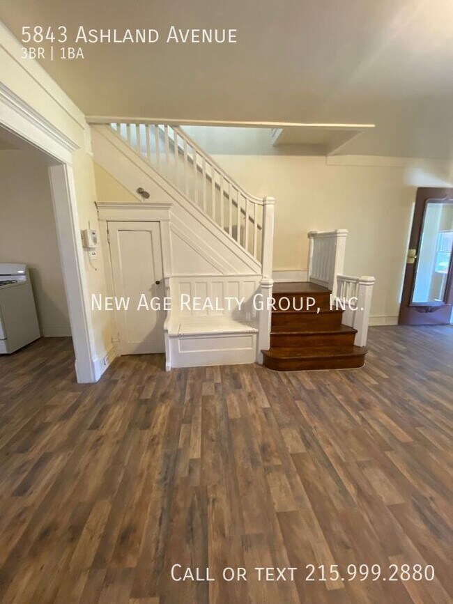 Building Photo - 5843 Ashland Ave