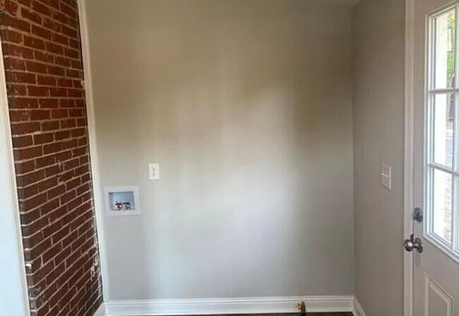 Building Photo - West Winchester Duplex