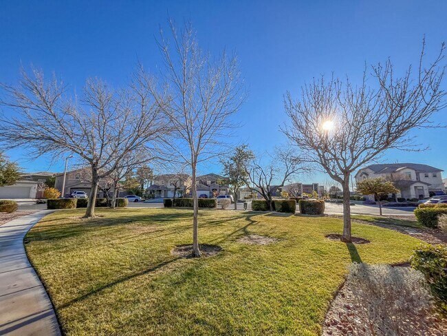 Building Photo - **$500 OFF MOVE IN BY 08/07/2026**Charming Two-Story Home In the Heart of Summerlin with Pool