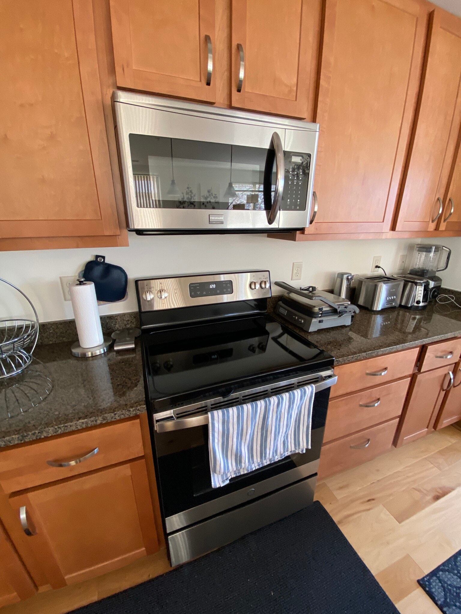 Building Photo - 1917 Monroe St