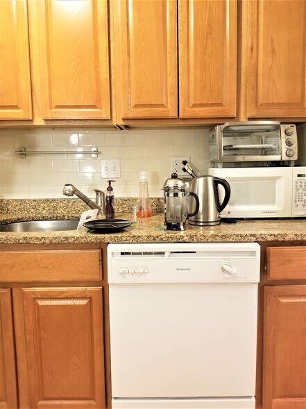 Building Photo - 43 Bay State Rd