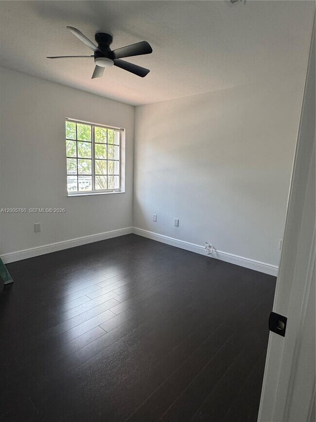 Building Photo - 15071 SW 136th Pl