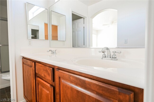 Building Photo - 9996 Alder Springs Ct