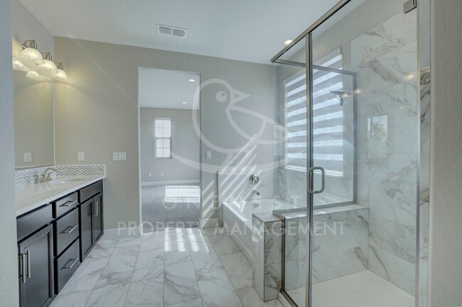 Building Photo - Stunning Modern Living in Twelve Bridges V...