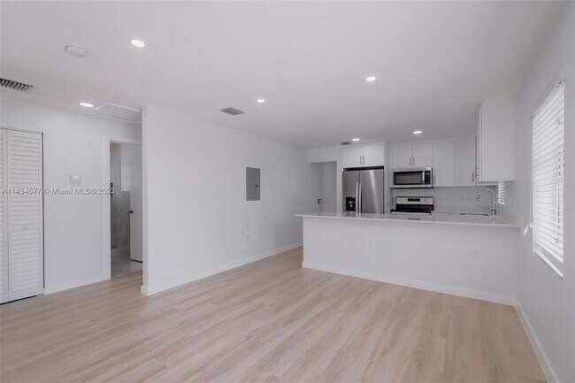 Building Photo - 2185 NW 41st St