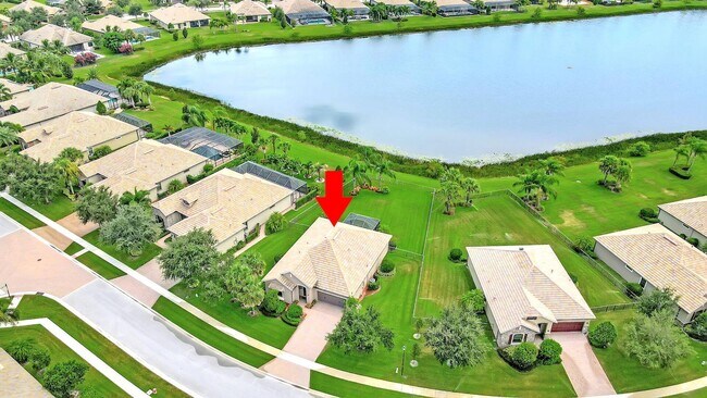Building Photo - 3600 Siena Cir