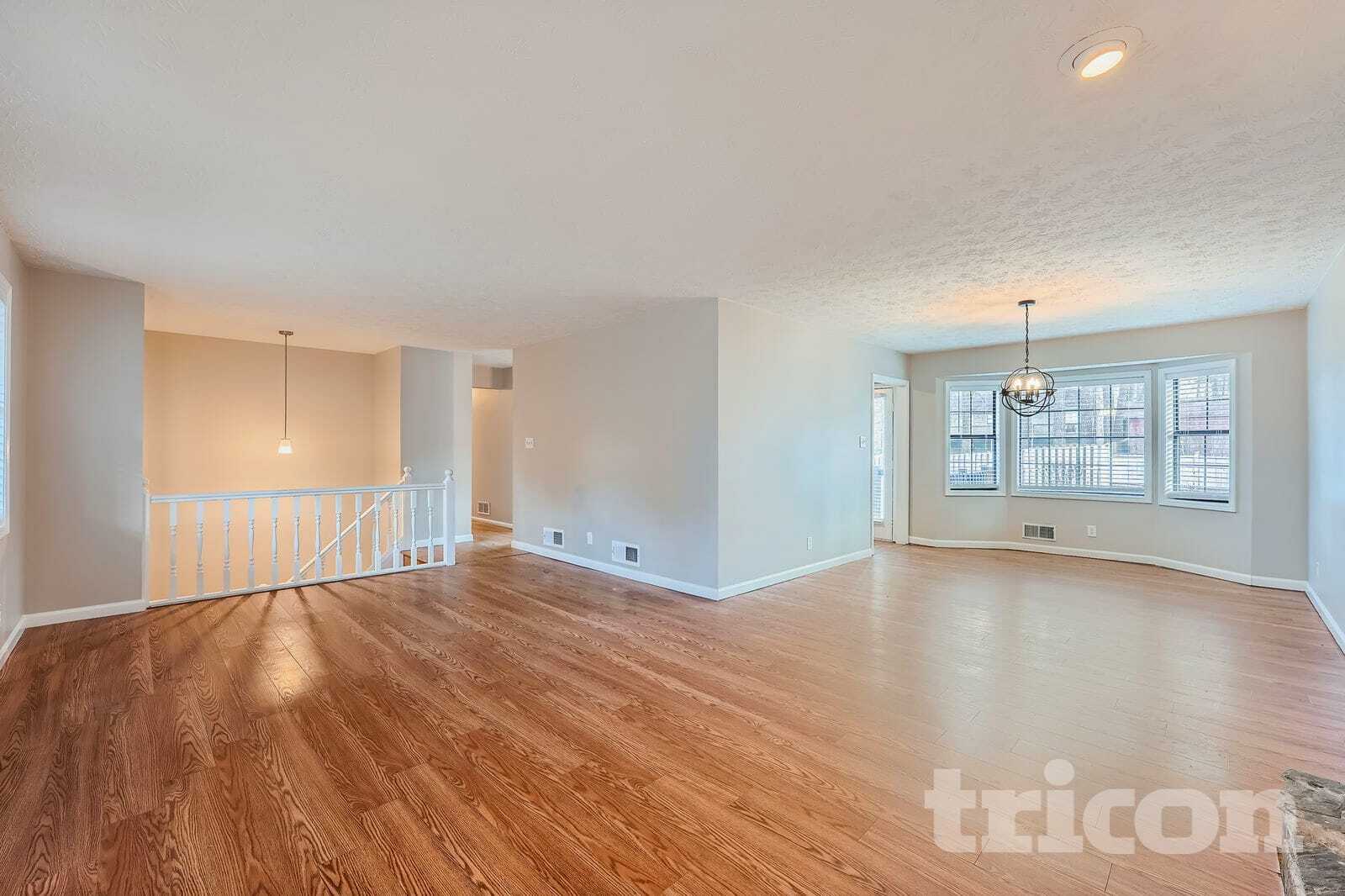 Building Photo - 438 Russell Rd