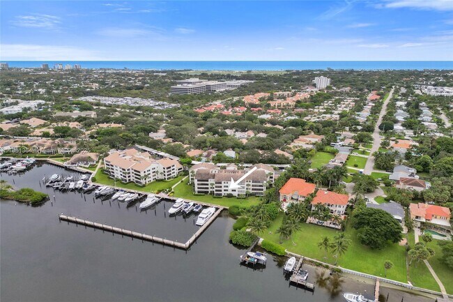 Building Photo - 925 Oak Harbour Dr