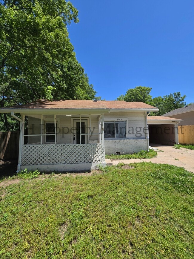 Primary Photo - 1340 N Green St