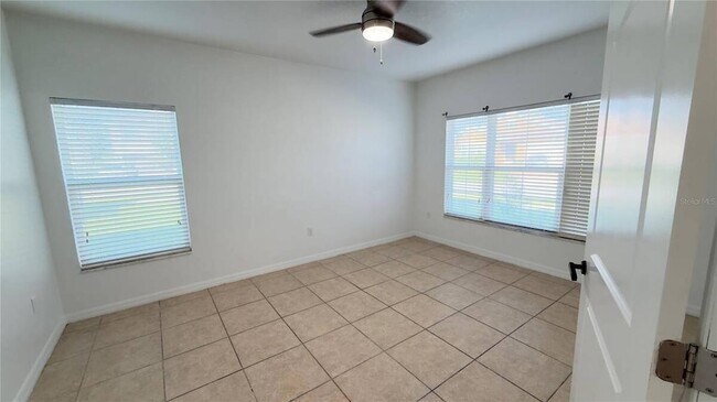 Building Photo - 2255 Sheboygan Pl