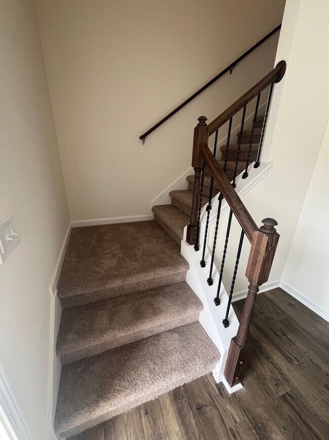 Building Photo - Brand New Townhome – Modern Comfort & Conv...