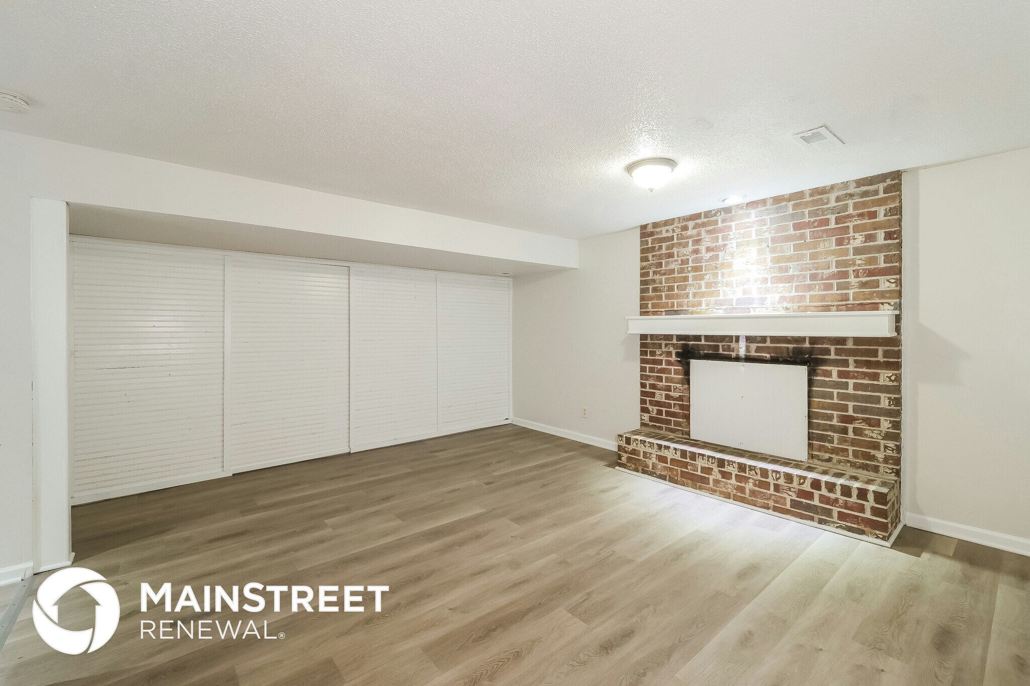 Building Photo - 7616 N Serene Ave