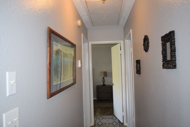 Building Photo - Fully remodeled & furnished Kihei Villages...