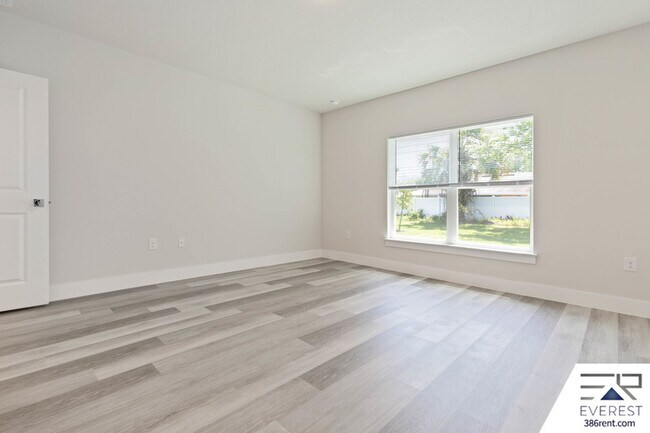 Building Photo - 17 Prestwick Ln