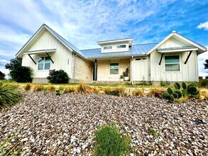 Building Photo - 3/2 For Lease in The Summit.