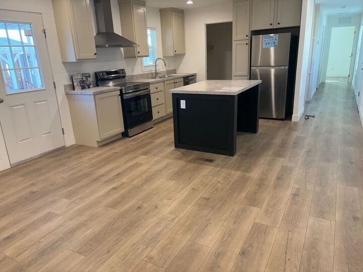 Building Photo - 2060 N Center St