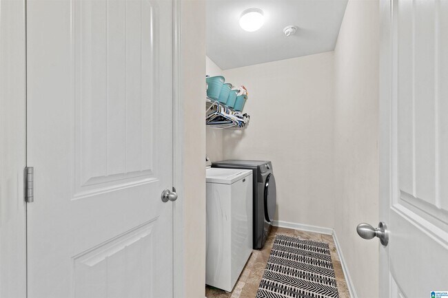 Building Photo - 325 Blackberry Blvd