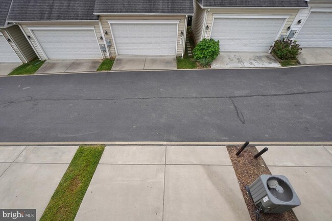 Building Photo - 505 Jurgensen Pl