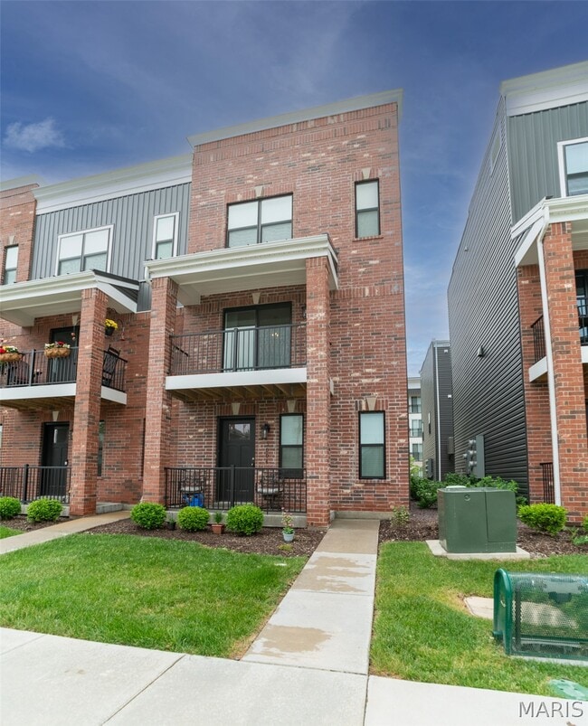 Building Photo - 5004 Daggett Ave