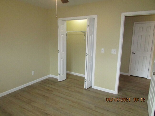 Building Photo - Close to Shaw AFB!