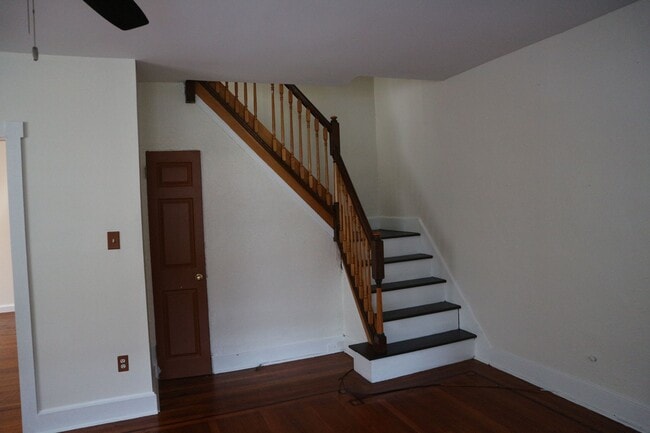Building Photo - Large 3-bedroom house for rent in Wilmingt...