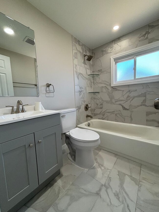 Building Photo - Single Family Home in Glen Burnie