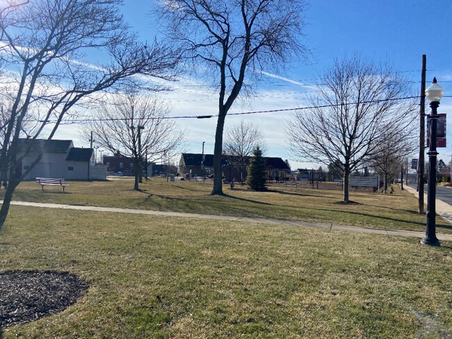 Building Photo - 1010 6th St