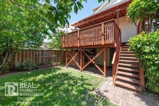 Building Photo - Beautiful North Berkeley Craftsman with Bay View