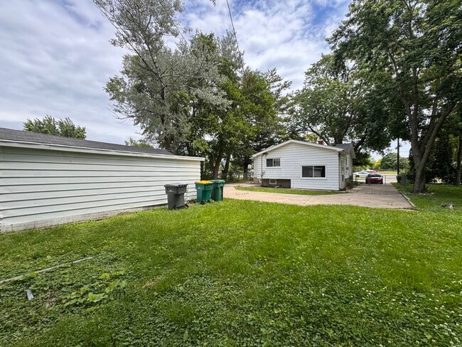 Building Photo - 19 Stryker Ave