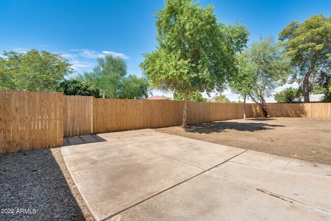 Building Photo - 10424 N 38th Dr
