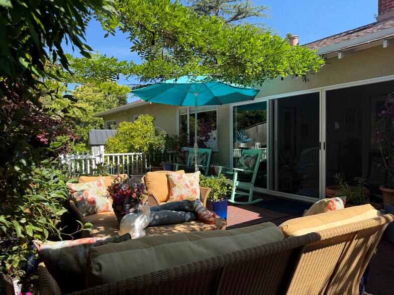 Great backyard - 107 Rafael Dr