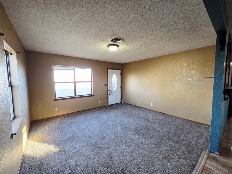 Building Photo - 1503 College Ave