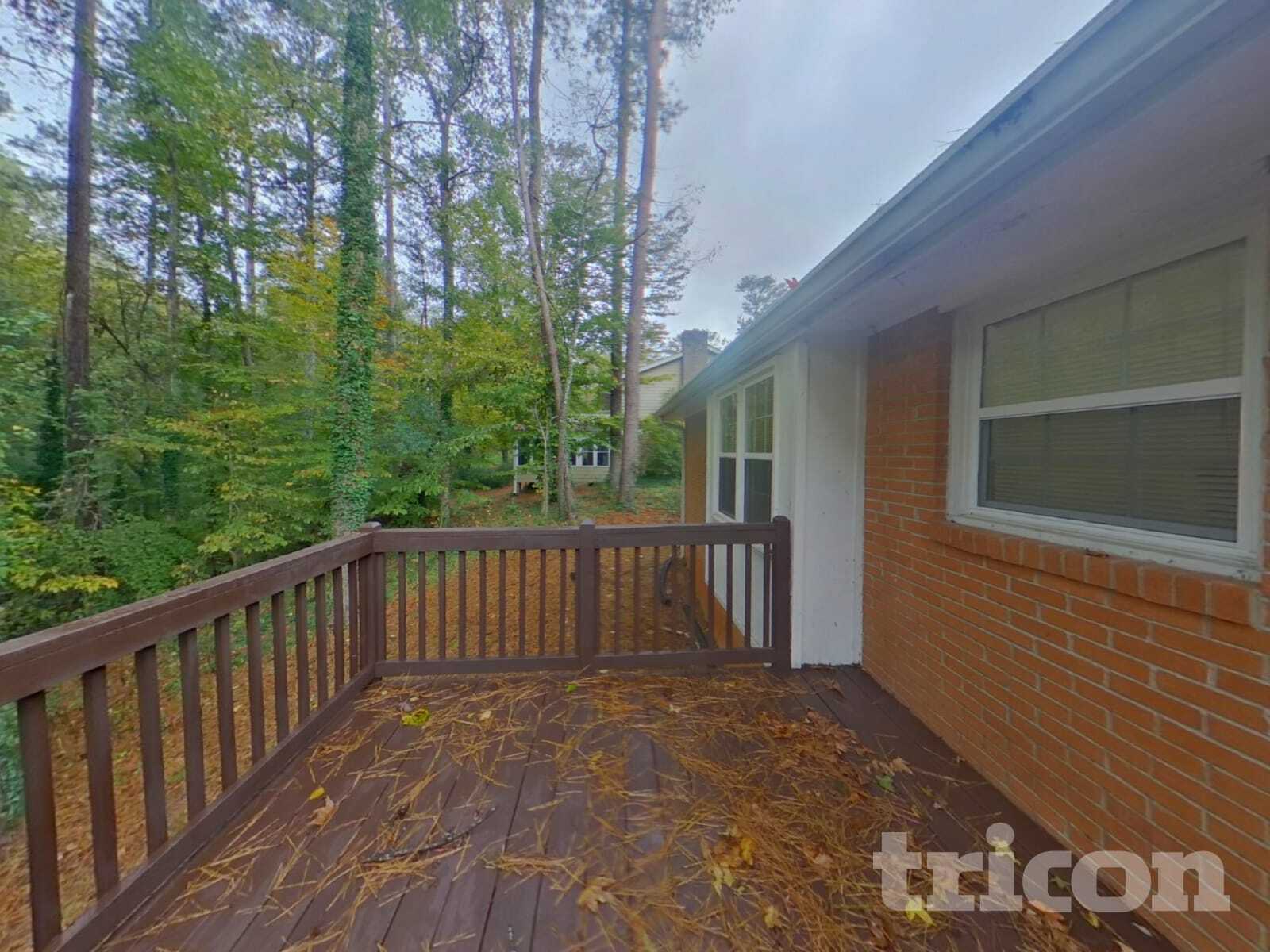 Building Photo - 4110 Jeffrey Dr SW