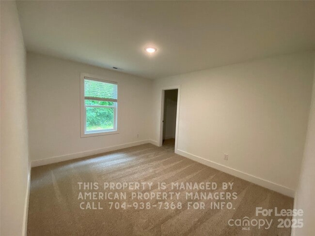 Building Photo - 299 Messner St
