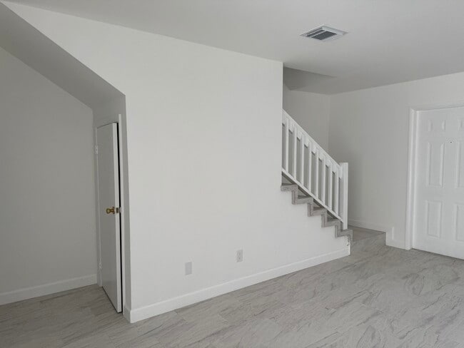 Building Photo - 2103 Wharf Ln