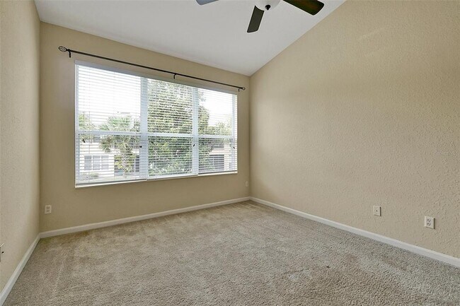 Building Photo - 6453 Alcalde Ct