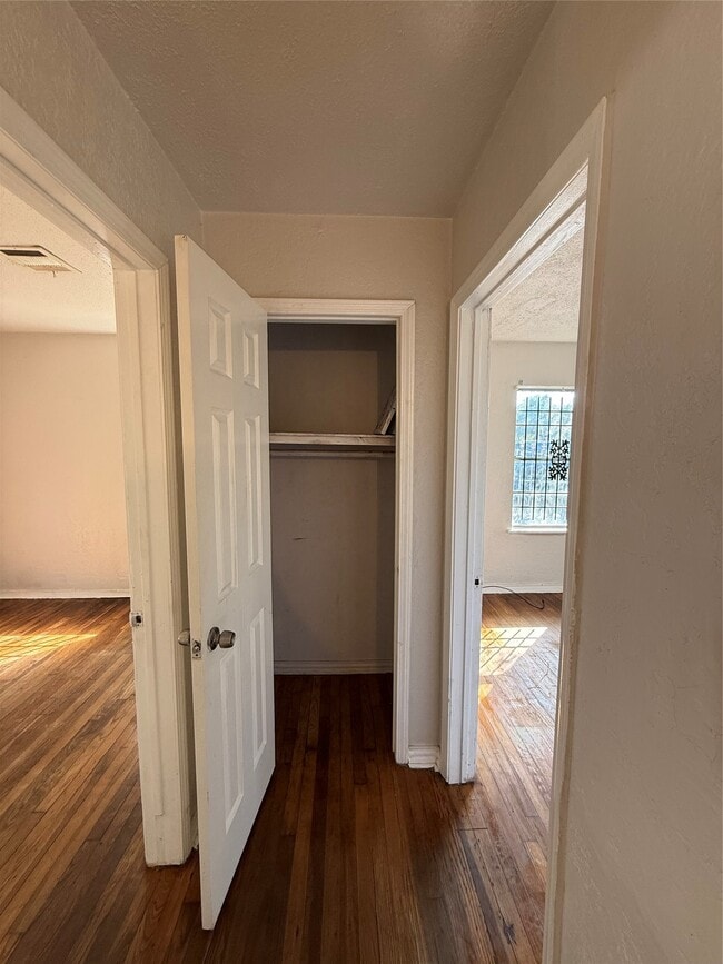 Building Photo - 5411 Bellfort Ct