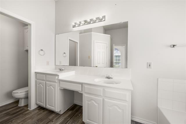 Building Photo - 1417 Warwick Dr