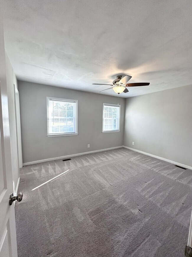 Building Photo - Waterfront Living in Chesapeake – Serene Views & Prime Location