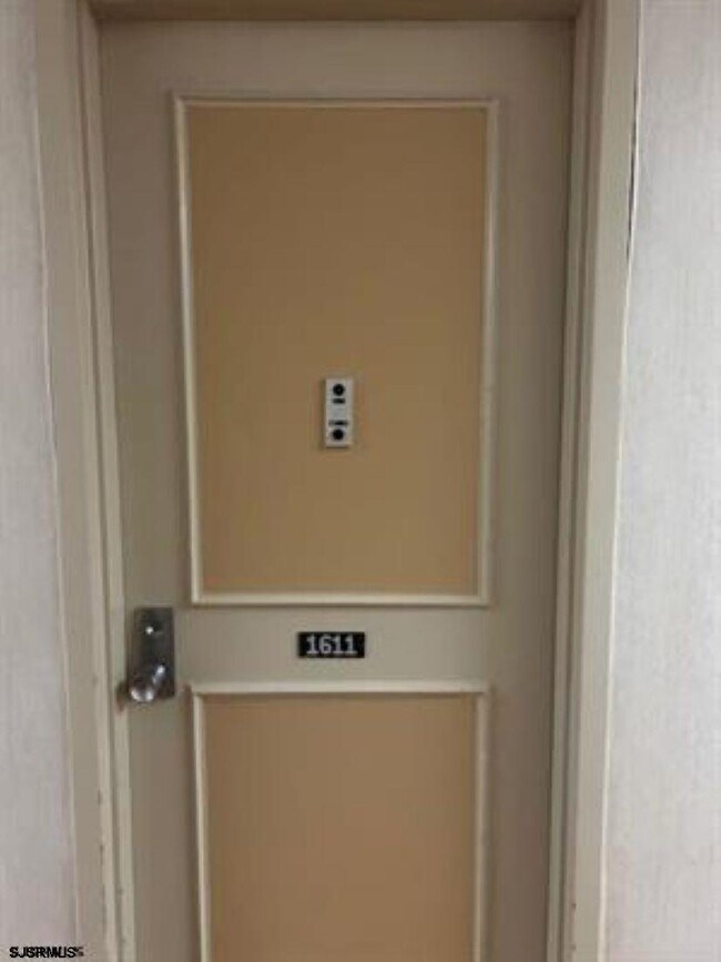 Building Photo - 2721 Boardwalk