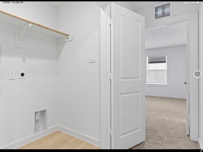 Building Photo - 1814 Revolution Way