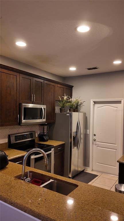 Building Photo - 6023 Strada Isle Wy