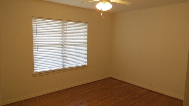 Building Photo - 2814 Chiswell St