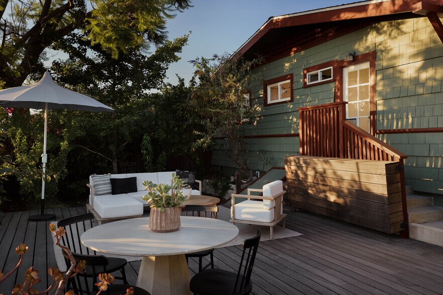 Building Photo - 2606 W Ave 30