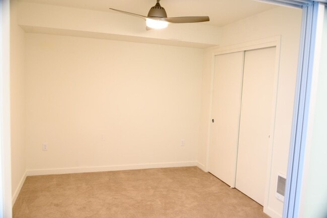 Building Photo - 1Bd/1Ba Seattle Condo