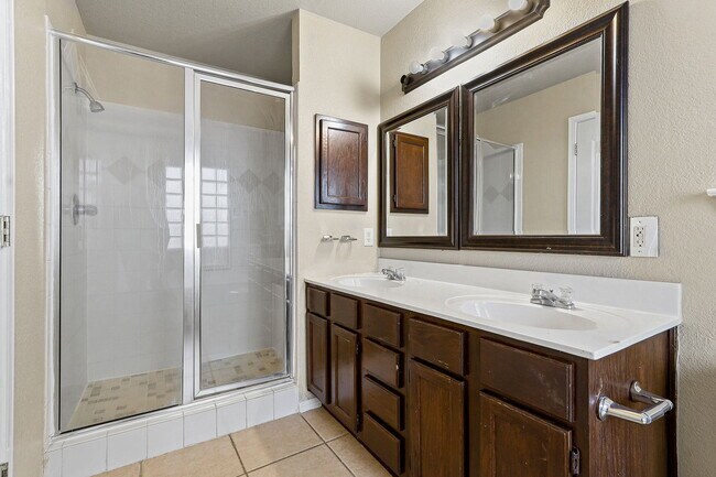 Building Photo - 14180 Robert Ituarte Dr