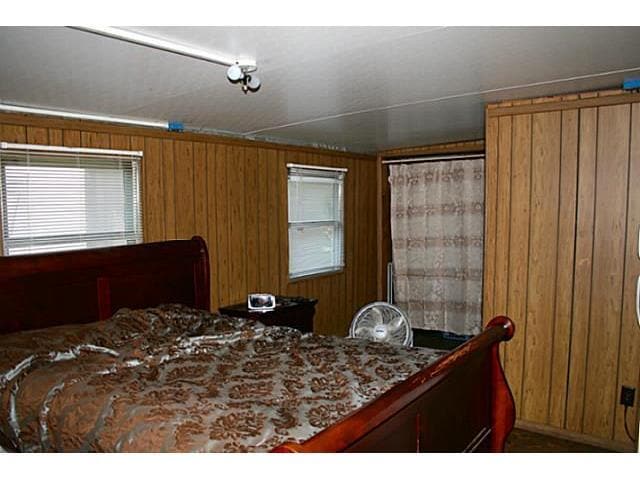 Building Photo - 438 W Phillips Ct