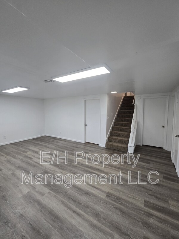 Building Photo - 8728 E Arthur Cir
